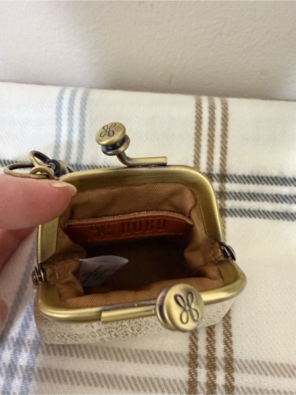 HOBO Run Frame Pouch with Ivory Metallic Finish (Retired Color) Rare - Picture 7 of 10